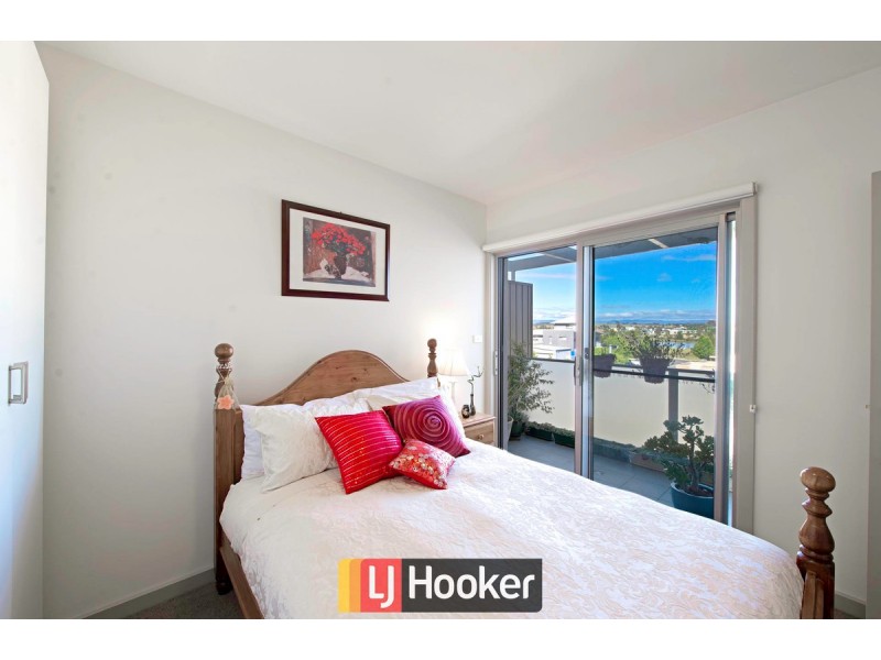 8/41 Clare Burton Crescent, Franklin ACT 2913
