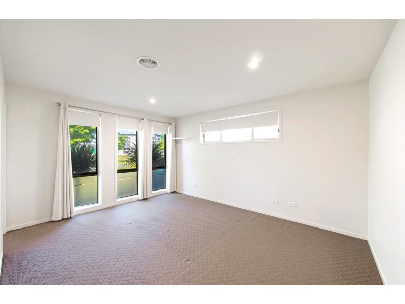 7 Mavis Latham Street, Franklin ACT 2913