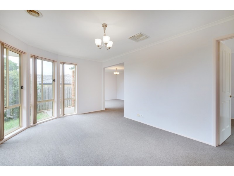 6 Barak Court, Ngunnawal ACT 2913
