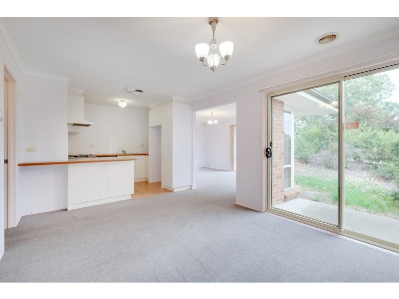 6 Barak Court, Ngunnawal ACT 2913