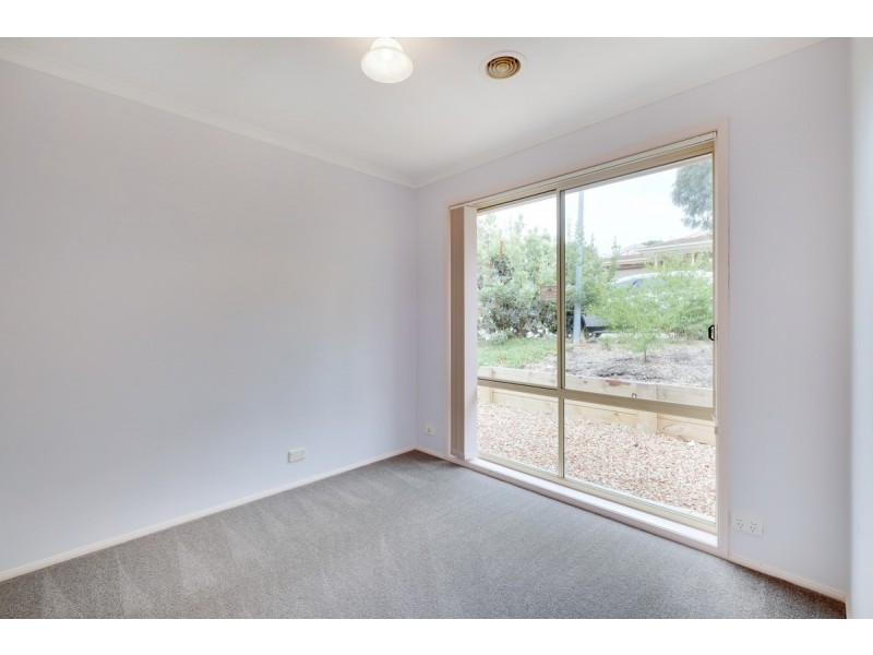 6 Barak Court, Ngunnawal ACT 2913
