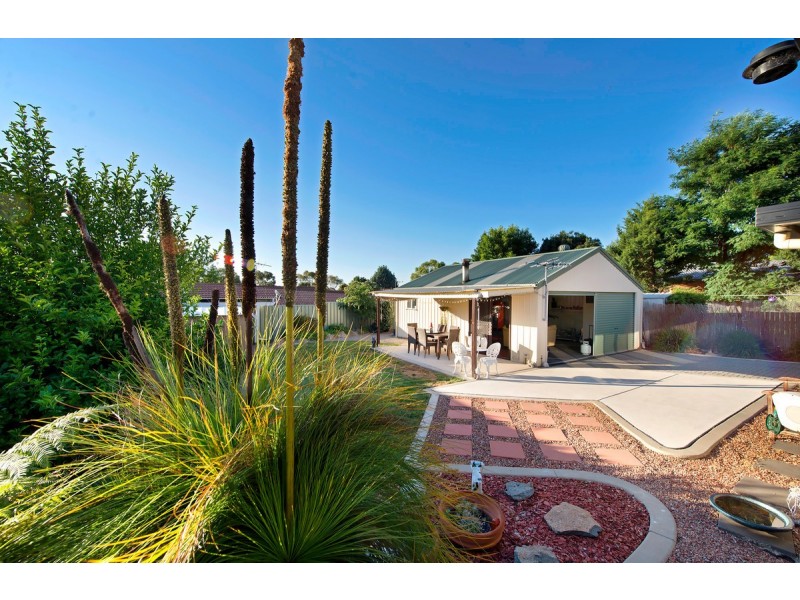 18 Beazley Crescent, Calwell ACT 2905