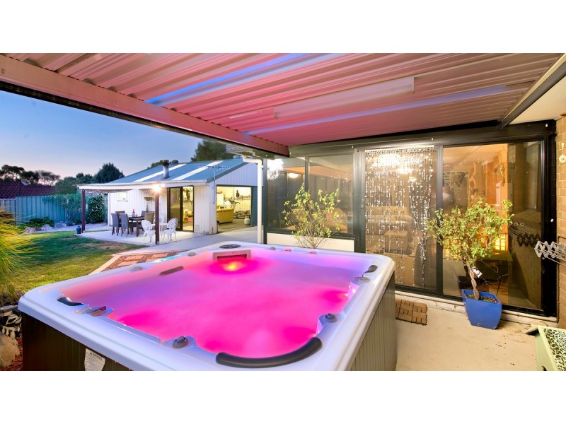 18 Beazley Crescent, Calwell ACT 2905