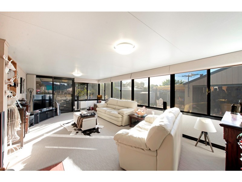 18 Beazley Crescent, Calwell ACT 2905
