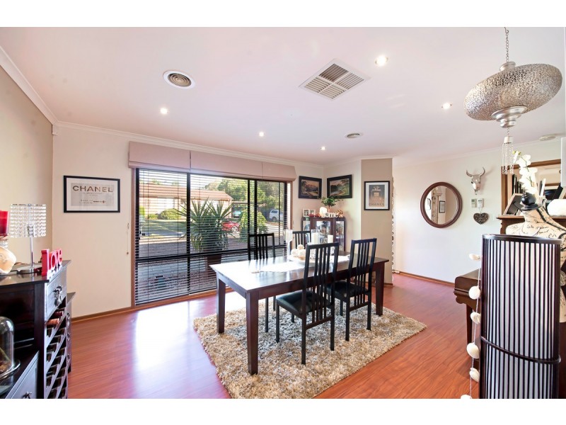 18 Beazley Crescent, Calwell ACT 2905