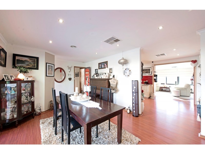 18 Beazley Crescent, Calwell ACT 2905