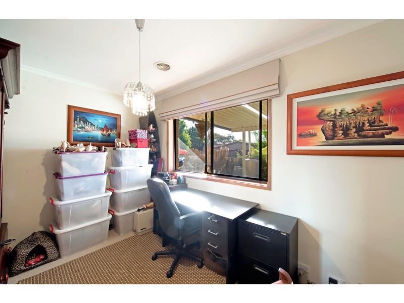 18 Beazley Crescent, Calwell ACT 2905