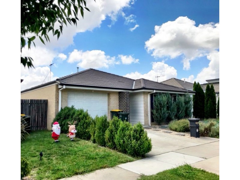 16 Helen Leonard Crescent, Forde ACT 2914