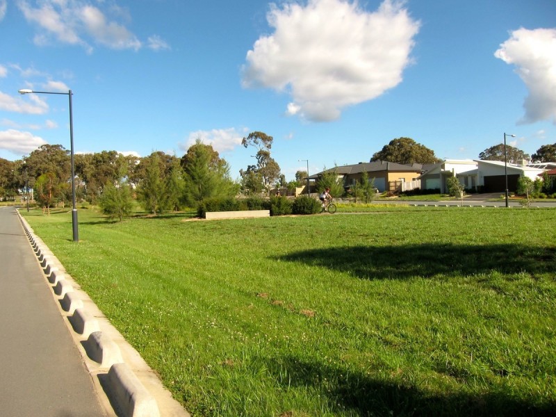 16 Helen Leonard Crescent, Forde ACT 2914