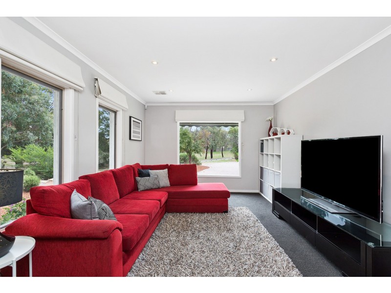 9 Tari Close, Ngunnawal ACT 2913