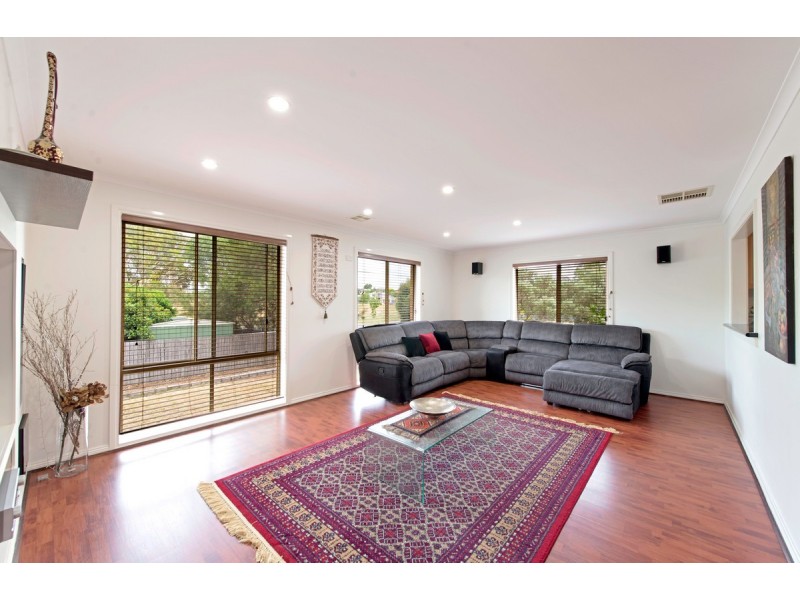 5 Godson Place, Dunlop ACT 2615