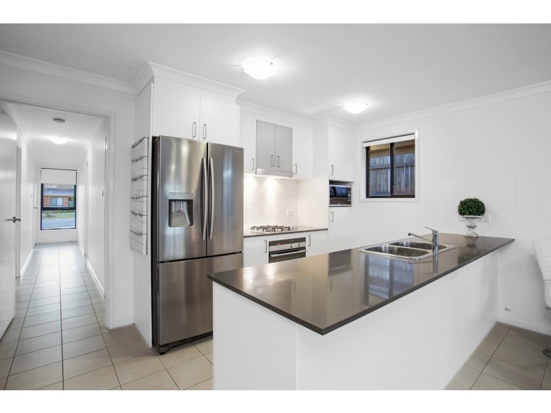 94 Burrumarra Avenue, Ngunnawal ACT 2913