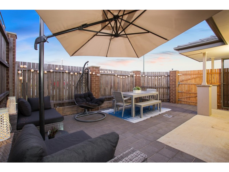 94 Burrumarra Avenue, Ngunnawal ACT 2913