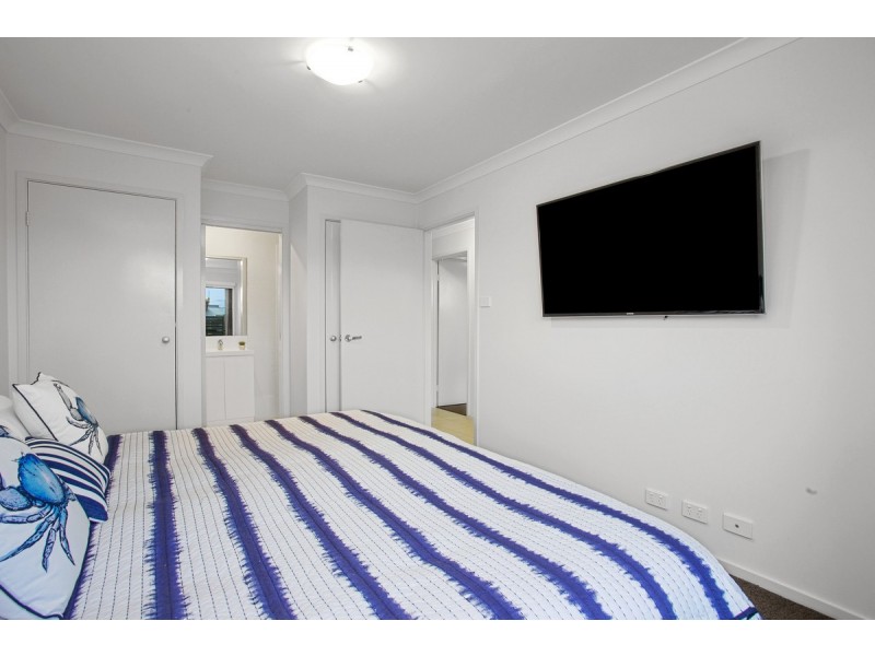 94 Burrumarra Avenue, Ngunnawal ACT 2913