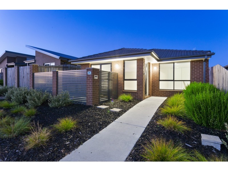 94 Burrumarra Avenue, Ngunnawal ACT 2913
