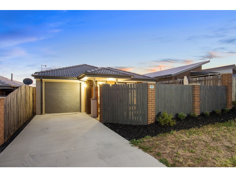 94 Burrumarra Avenue, Ngunnawal ACT 2913
