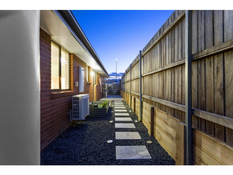 94 Burrumarra Avenue, Ngunnawal ACT 2913