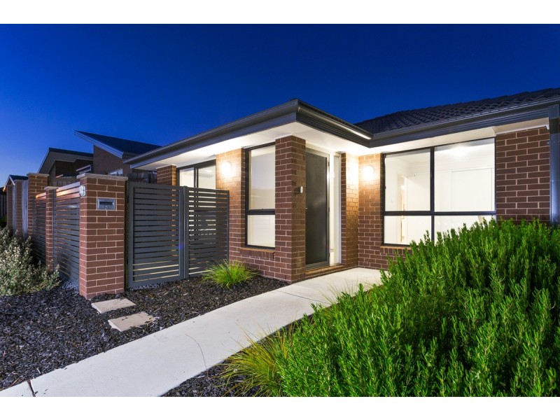 94 Burrumarra Avenue, Ngunnawal ACT 2913