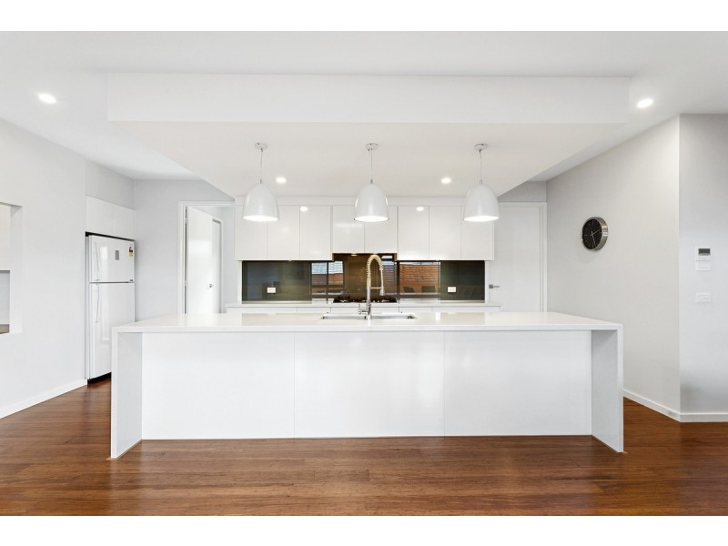 16 Keith Waller Rise, Casey ACT 2913