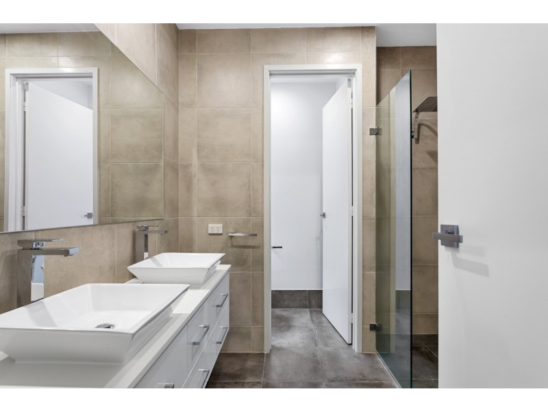 16 Keith Waller Rise, Casey ACT 2913