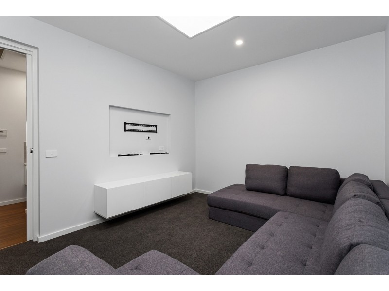 16 Keith Waller Rise, Casey ACT 2913