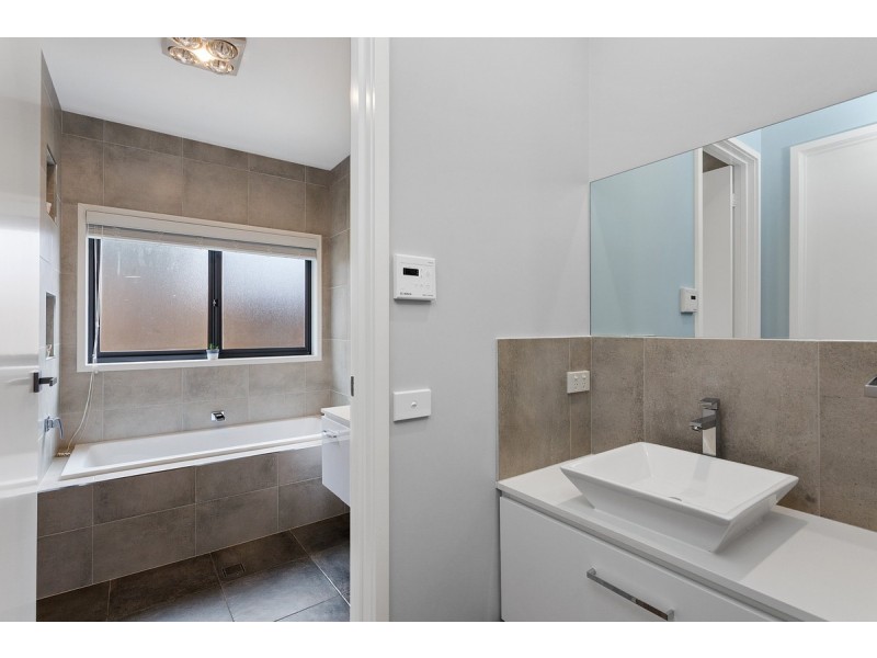 16 Keith Waller Rise, Casey ACT 2913