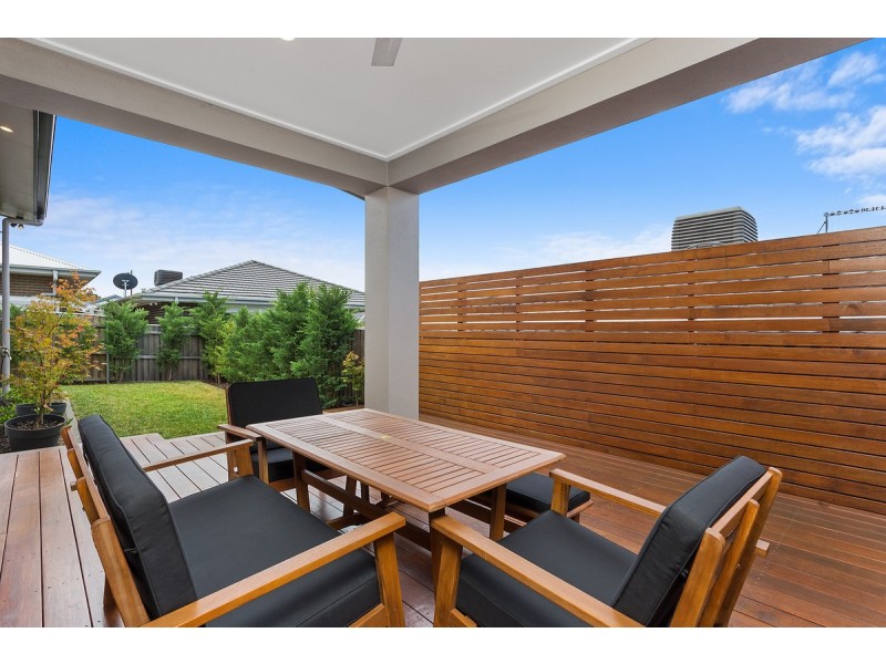 16 Keith Waller Rise, Casey ACT 2913