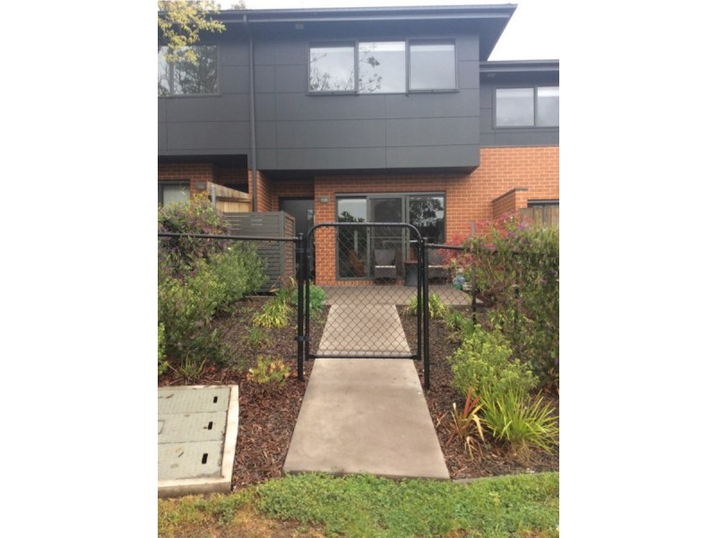 2/8 Robson Street, Garran ACT 2605