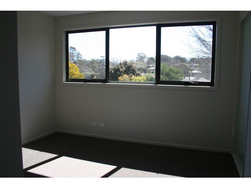 2/8 Robson Street, Garran ACT 2605