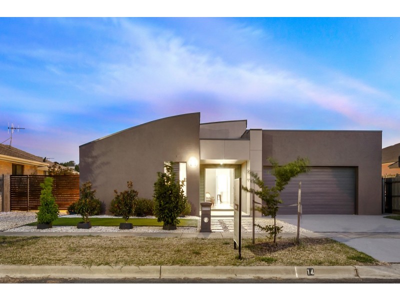 14 Paquita Street, Forde ACT 2914