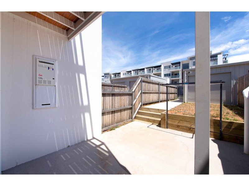 145/142 Mapleton Avenue, Harrison ACT 2914
