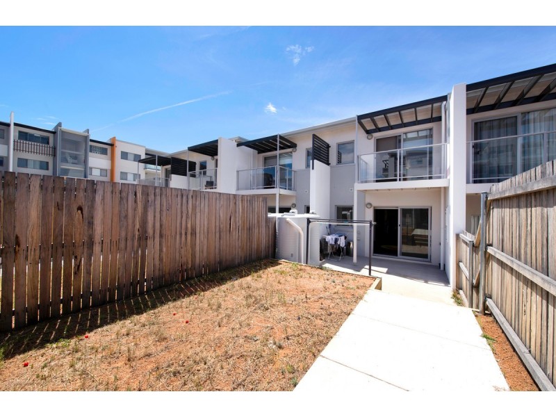 145/142 Mapleton Avenue, Harrison ACT 2914