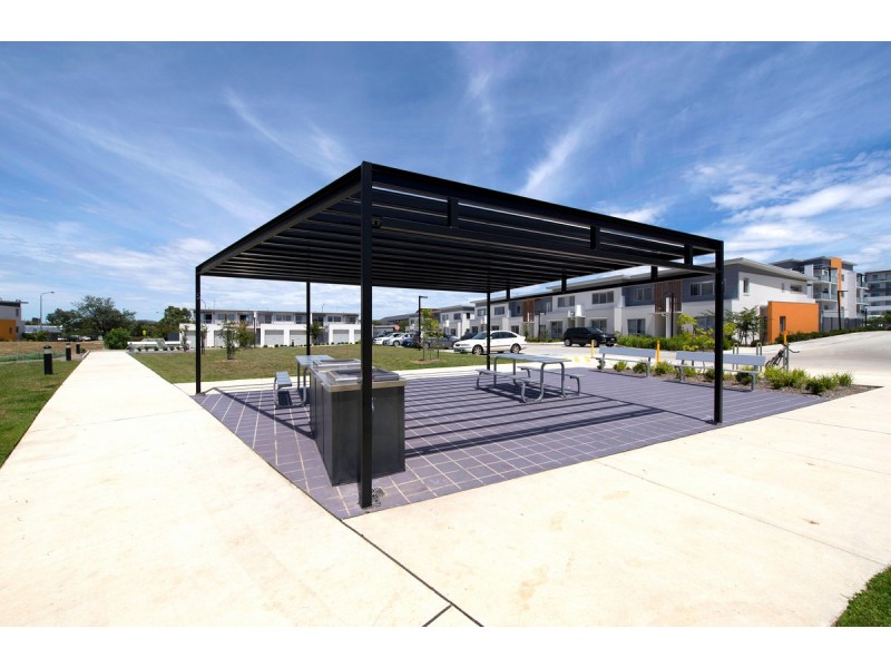 145/142 Mapleton Avenue, Harrison ACT 2914