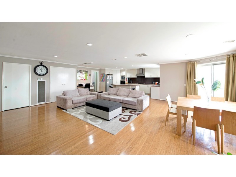 7 Ivy Kent Street, Forde ACT 2914