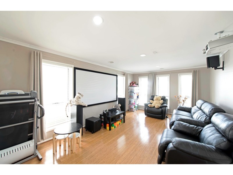 7 Ivy Kent Street, Forde ACT 2914