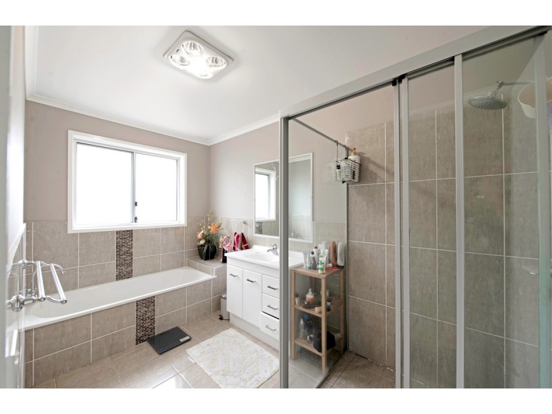 7 Ivy Kent Street, Forde ACT 2914