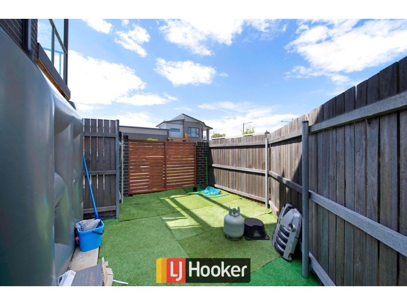 1 Edna Thompson Street, Casey ACT 2913