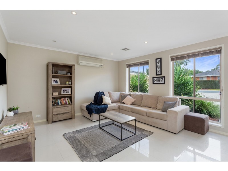 10 Burrai Place, Ngunnawal ACT 2913