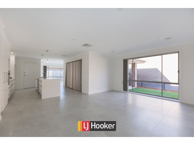 16 Turbayne Crescent, Forde ACT 2914
