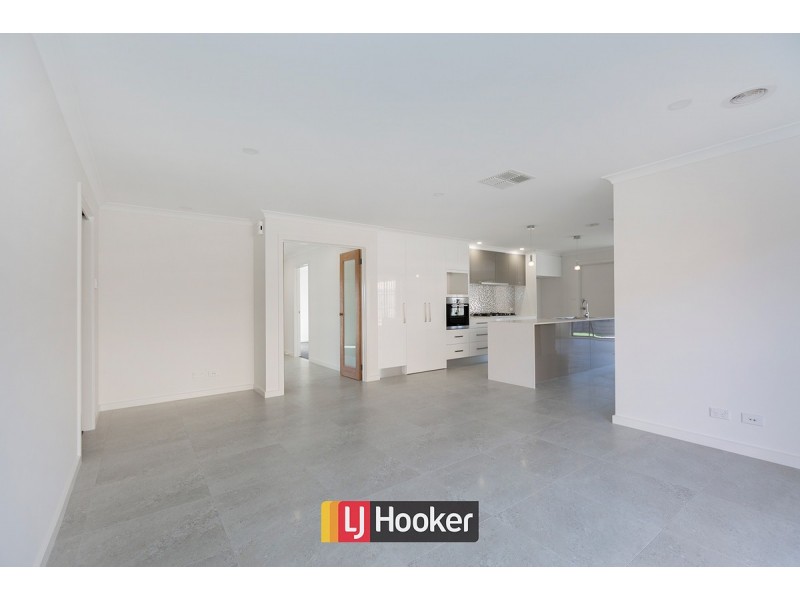16 Turbayne Crescent, Forde ACT 2914
