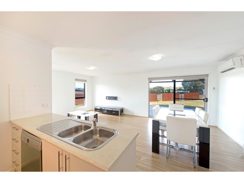 11/36 John Holt Street, Macgregor ACT 2615