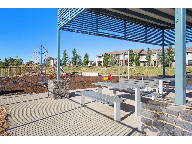 28 Handbury Way, Forde ACT 2914