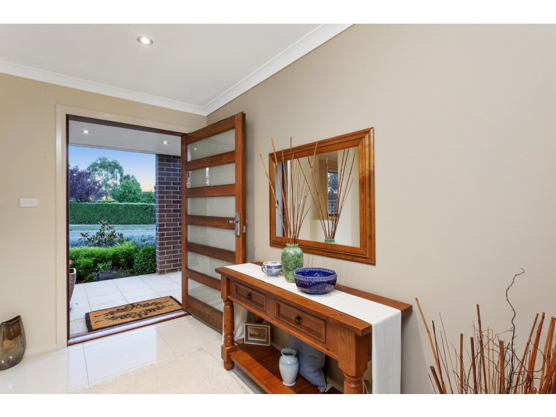 2 Allnutt Crescent, Forde ACT 2914