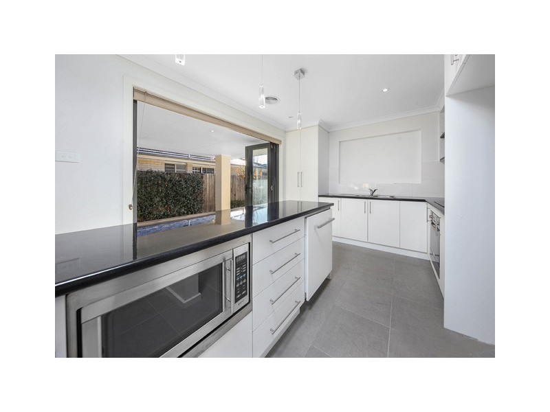 9 Loma Rudduck Street, Forde ACT 2914