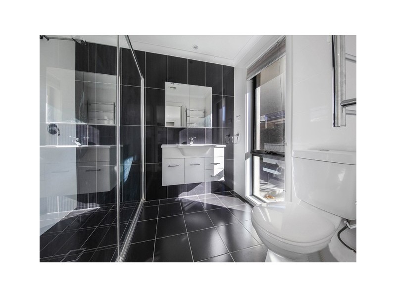 9 Loma Rudduck Street, Forde ACT 2914