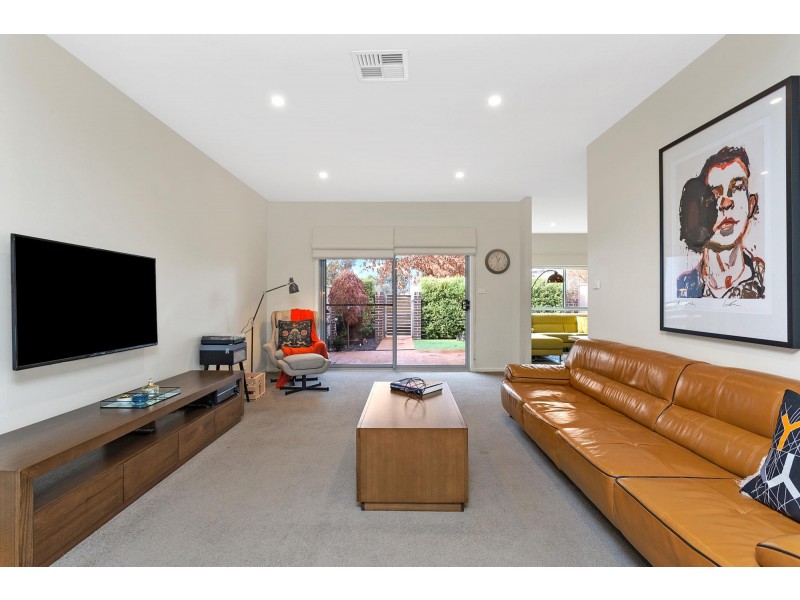 7/21 Francis Forde Boulevard, Forde ACT 2914