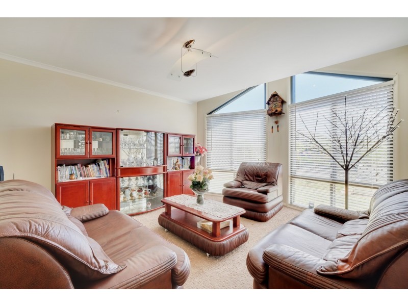 26 Mary Gillespie Avenue, Gungahlin ACT 2912