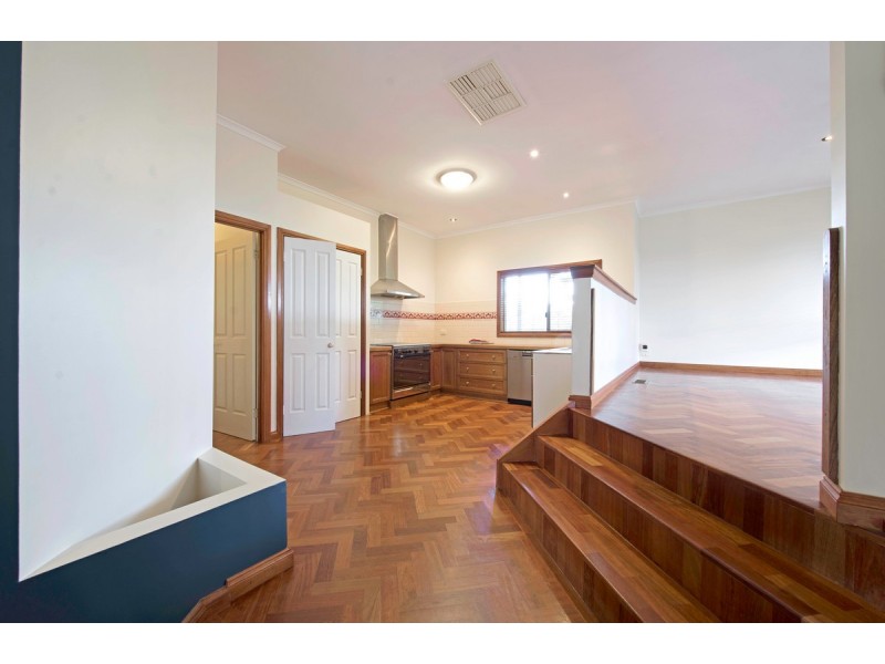 12 Callaway Crescent, Gordon ACT 2906