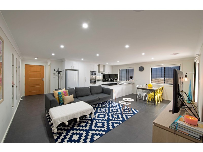 41 Anakie Court, Ngunnawal ACT 2913