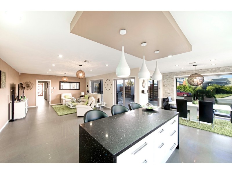 6 Ivy Kent Street, Forde ACT 2914